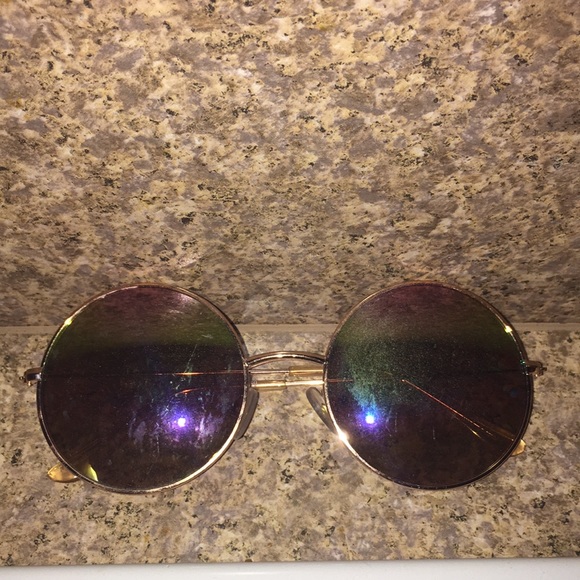 Sunglasses - Picture 1 of 3